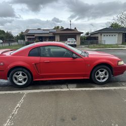 2000 Ford Mustang