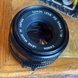Canon FD 50mm f1.8 lens for canon 35mm film SLR camera