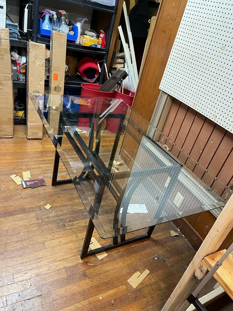 Glass Top Table/ Desk 3'x5' / Check Pictures 