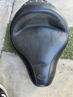 Mustang Harley Seat