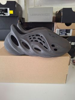 YZY FOAM RUNNERS / GS   4 Y