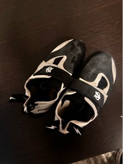 Climbing shoes