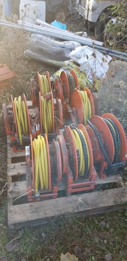 Air hose reels