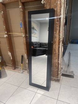 Jewelry mirror box