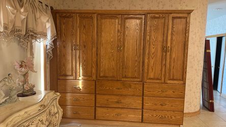 Build in cabinets