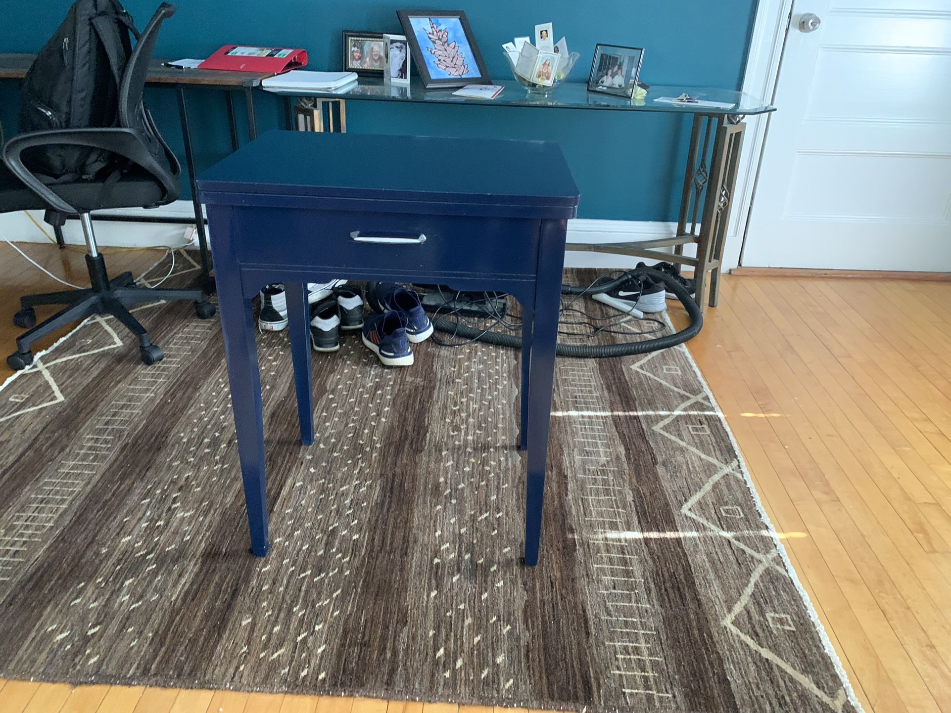 Refurbished Sewing Machine/Desk