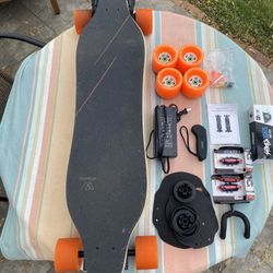 Like New WowGo 3X Electric Skateboard w/ $230 in Extras – $500