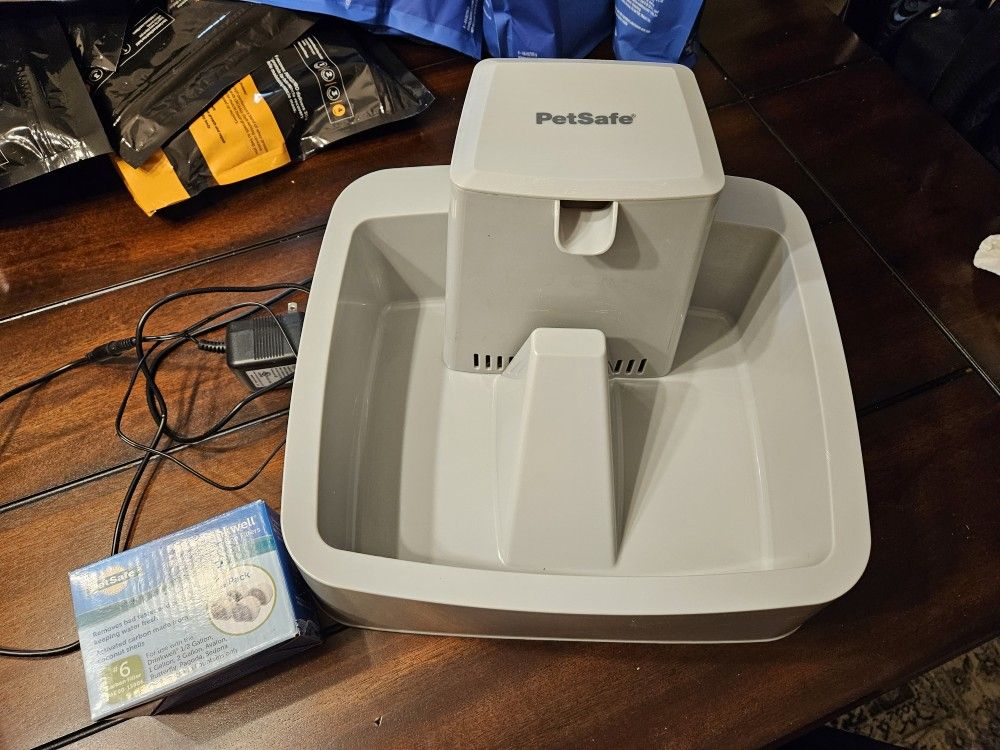 PetSafe Drinkwell Pet Water Fountain