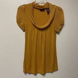 Women’s NEW YORK & COMPANY 100% Modal Gold, Short Sleeve, Pull Over Stretch Top… Size Small