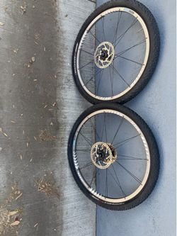 XTR M965 rim set, 26 in, xtr hoops, hubs, spokes and skewers tru