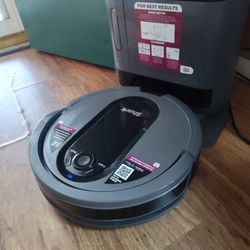 shark av911s ez robot vacuum with self-empty base