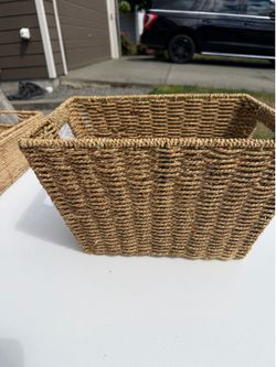 Woven storage box/basket