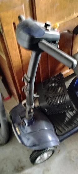 AVIA Mobility SpitFire Scooter