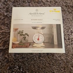 Kitchen Scale 11lbs Weight Class. Msrp $60