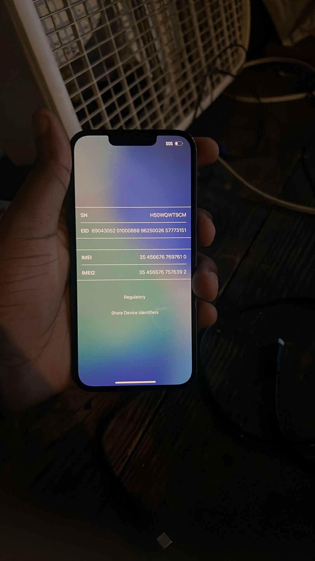 iphone 16e like new only had for a month 