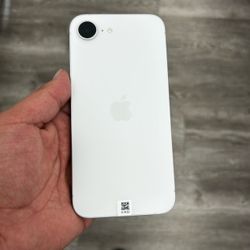 iPhone SE 128GB Att