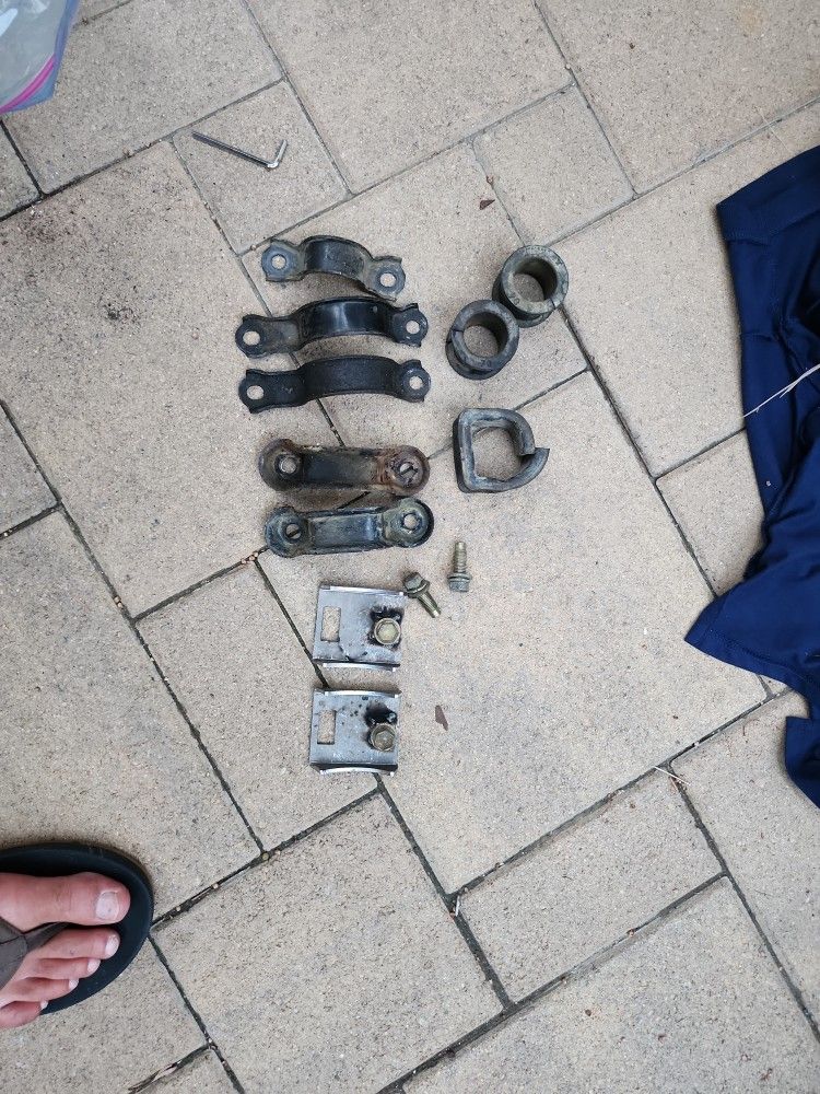 AE86 AW11 Toyota Corolla Steering Rack Brackets