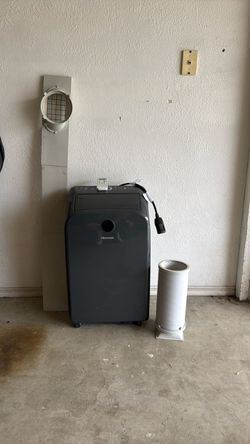 Hisense Portable Air Conditioner w/ Remote + Window Vent Kit