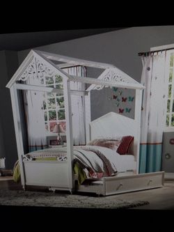 Rapunzel bunk bed new