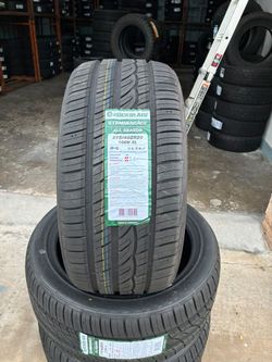 275 40 20 - ROCKBLADE Staminarace All-Season Tires - Set of 4 $499.96 , $124.99 Each/ Installation Available