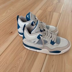 Military Blue Jordan 4s GS size 6Y