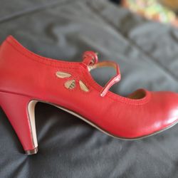Pixie Retro Heel SZ 10- Barely Used