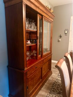 Ethan Allen Solid Wood China Cabinet – Townhouse Collection