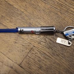 Rey Glow In The Dark Lightsaber Keychain