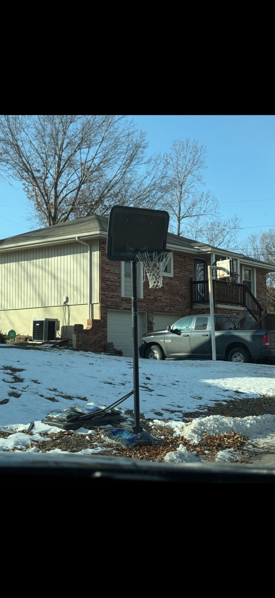 Basketball goal