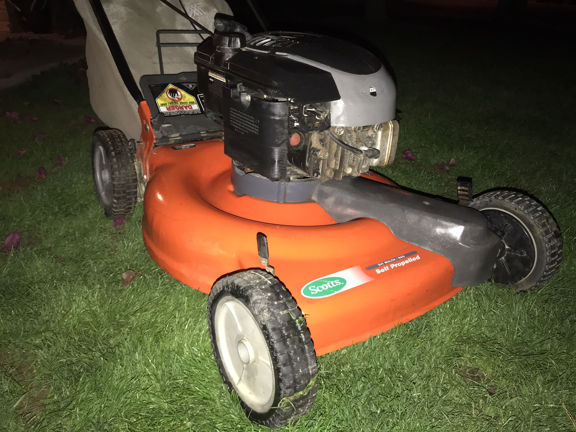 Scott’s 6hp self propelled lawn mower