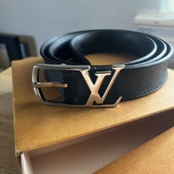 Louis Vuitton Men’s Belt 