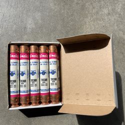 600 V  30 Amp  Fuse  10 Piece