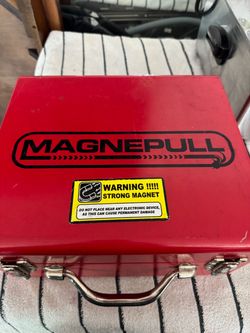 Magnepull Wire Fishing System Metal Case