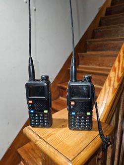 2 H.A.M. Radios with regular size and 3foot antenna for very long distance