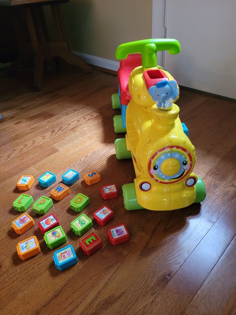 Vtech Sit-To-Stand Ultimate Alphabet Train