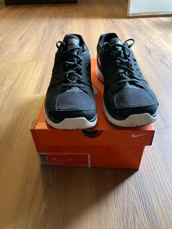 nike runners size 12