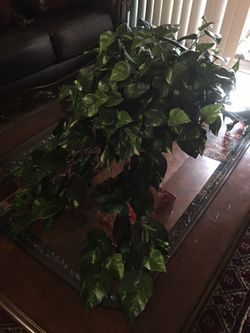 Table decoration faux leaves 