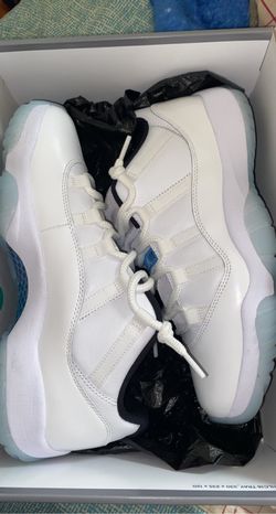 Jordan 11 Low Legend Blue