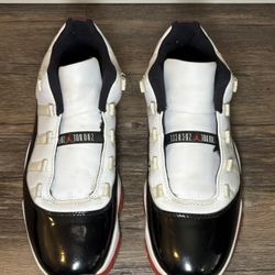 Size 11 - Jordan 11 Retro Low Concord-Bred