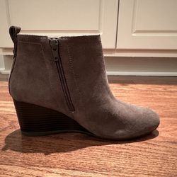 NEW: Vionic Grey Suede Booties. Never Worn