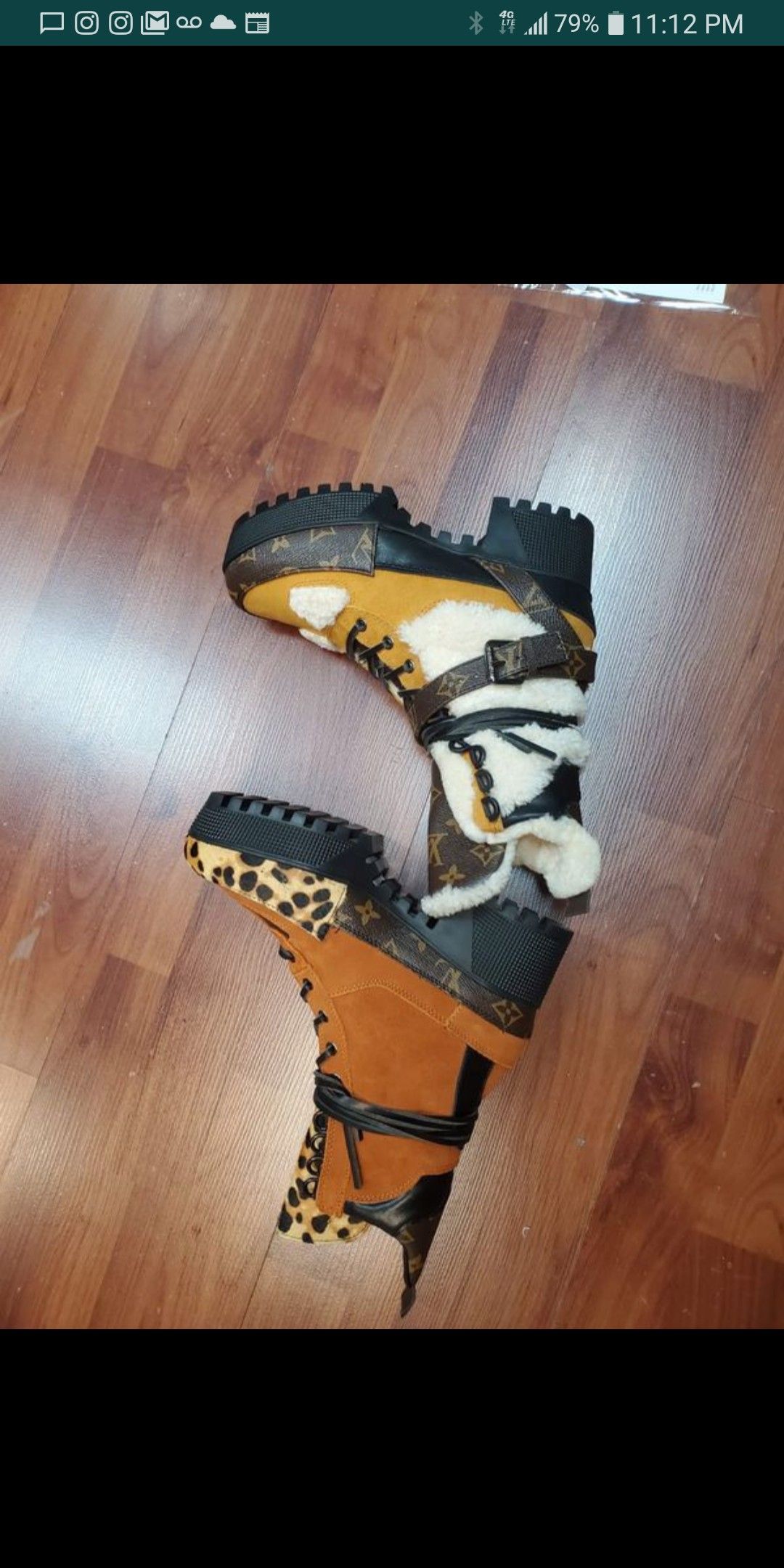 Lv boots size 5 female