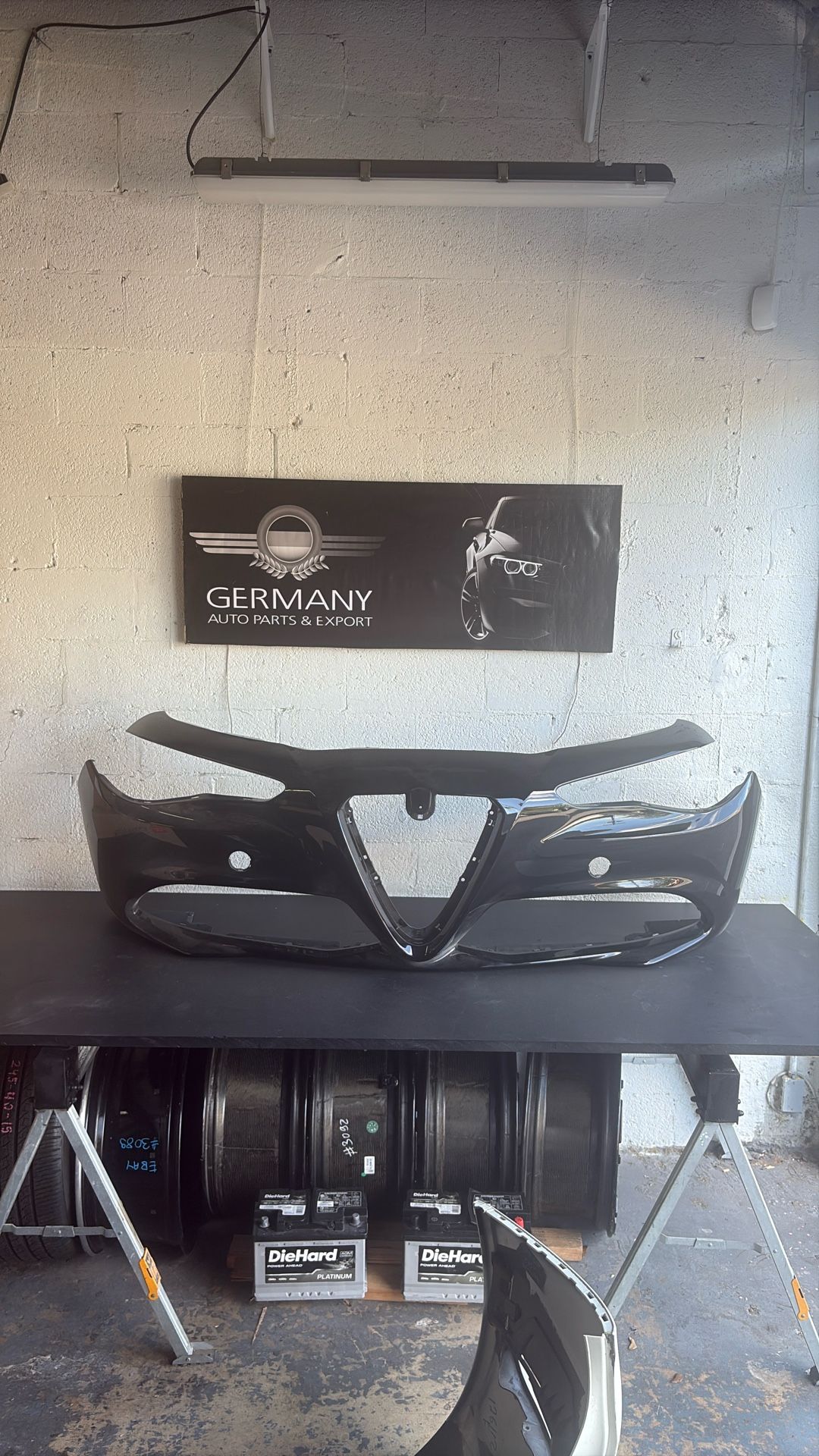 Alfa Romeo Gulia Front Bumper No Sensor Oem