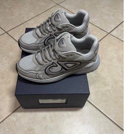 Dior b30