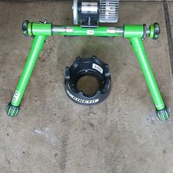 Kinetic Fluid Bike Trainer 