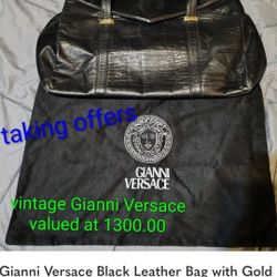 collectible vintage bag..read description...