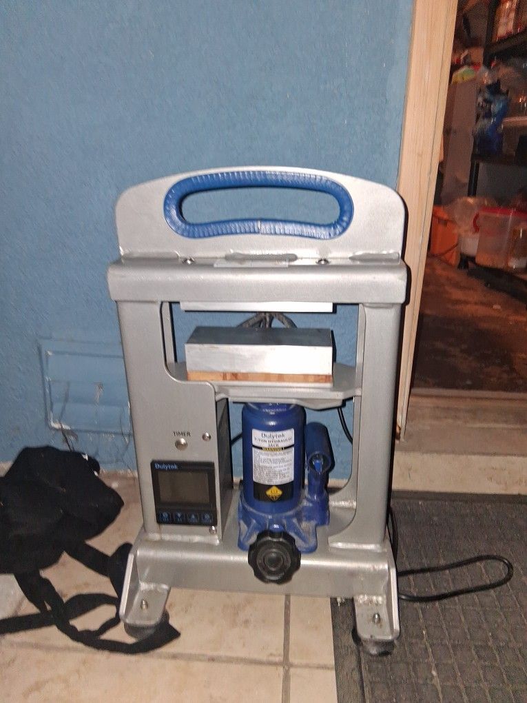 In stock
Dulytek® DHP7 All-In-One Hydraulic Rosin Heat Press, 7 Ton Force