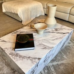 Modern calcatta style marble coffee table, free delivery🚛 rectangular marble coffee table
