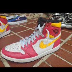 Nike Air Jordan Retro 1 High OG Light Fusion Red 2021 Size 8 Used