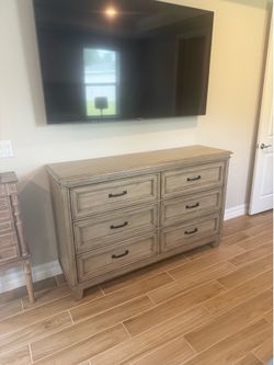 King Bedroom Set