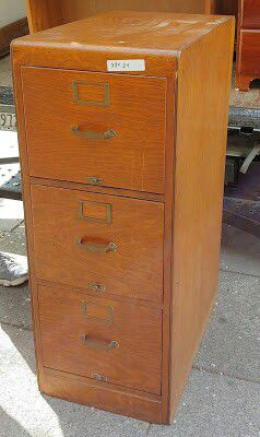 **BARGAIN BUY** #98034 Vintage Tiger Oak 26.5" x 42" x 16.5" Wide 3-Drawer File Cabinet